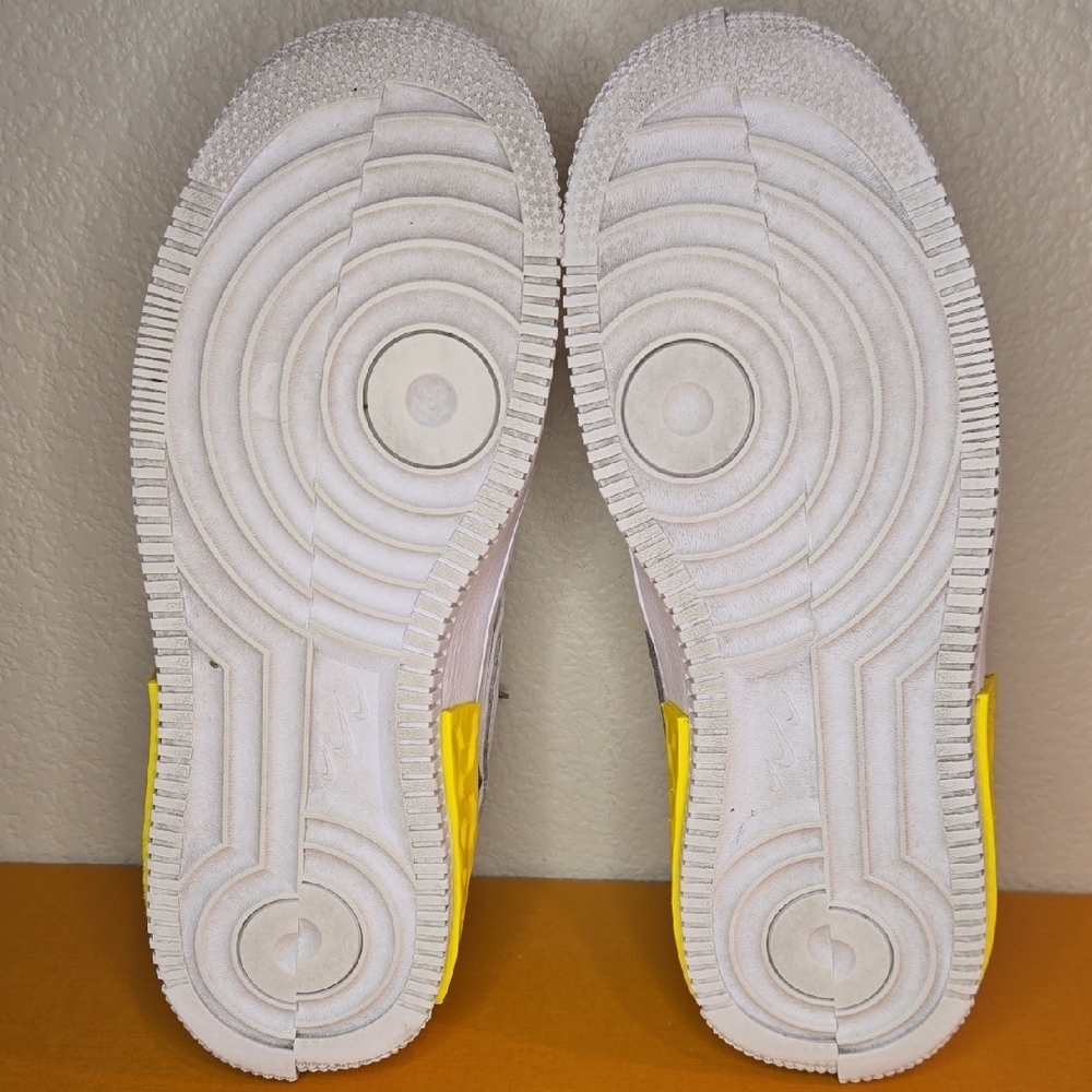 Nike Fontanka Summit White and Yellow Sneakers - Picture 8 of 10